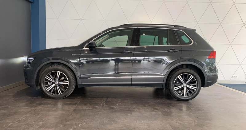 Volkswagen Tiguan cena 130900 przebieg: 33632, rok produkcji 2019 z Warszawa małe 379